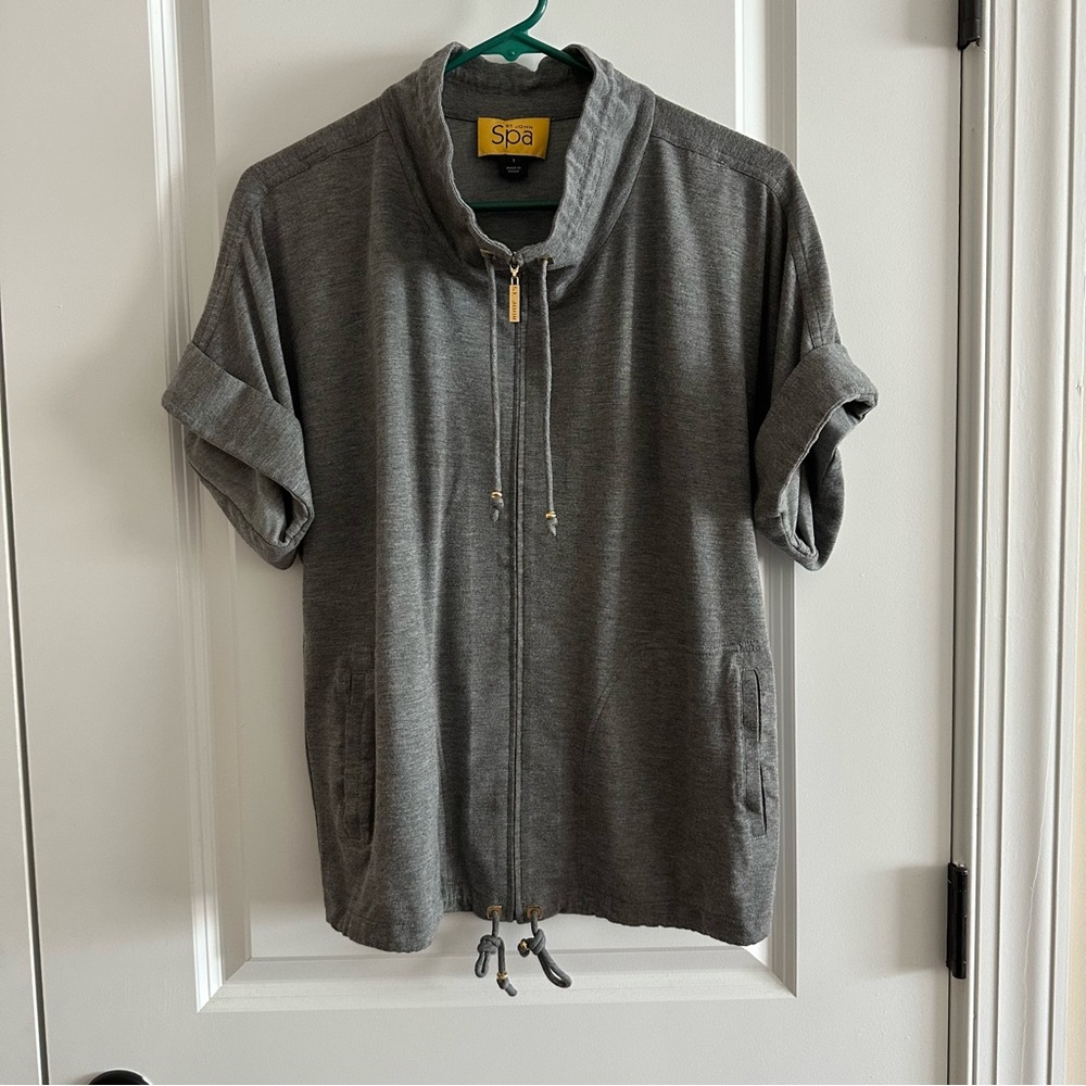 St. John Spa Heather Gray Short Sleeve Zip Front Knit Jacket Size Small